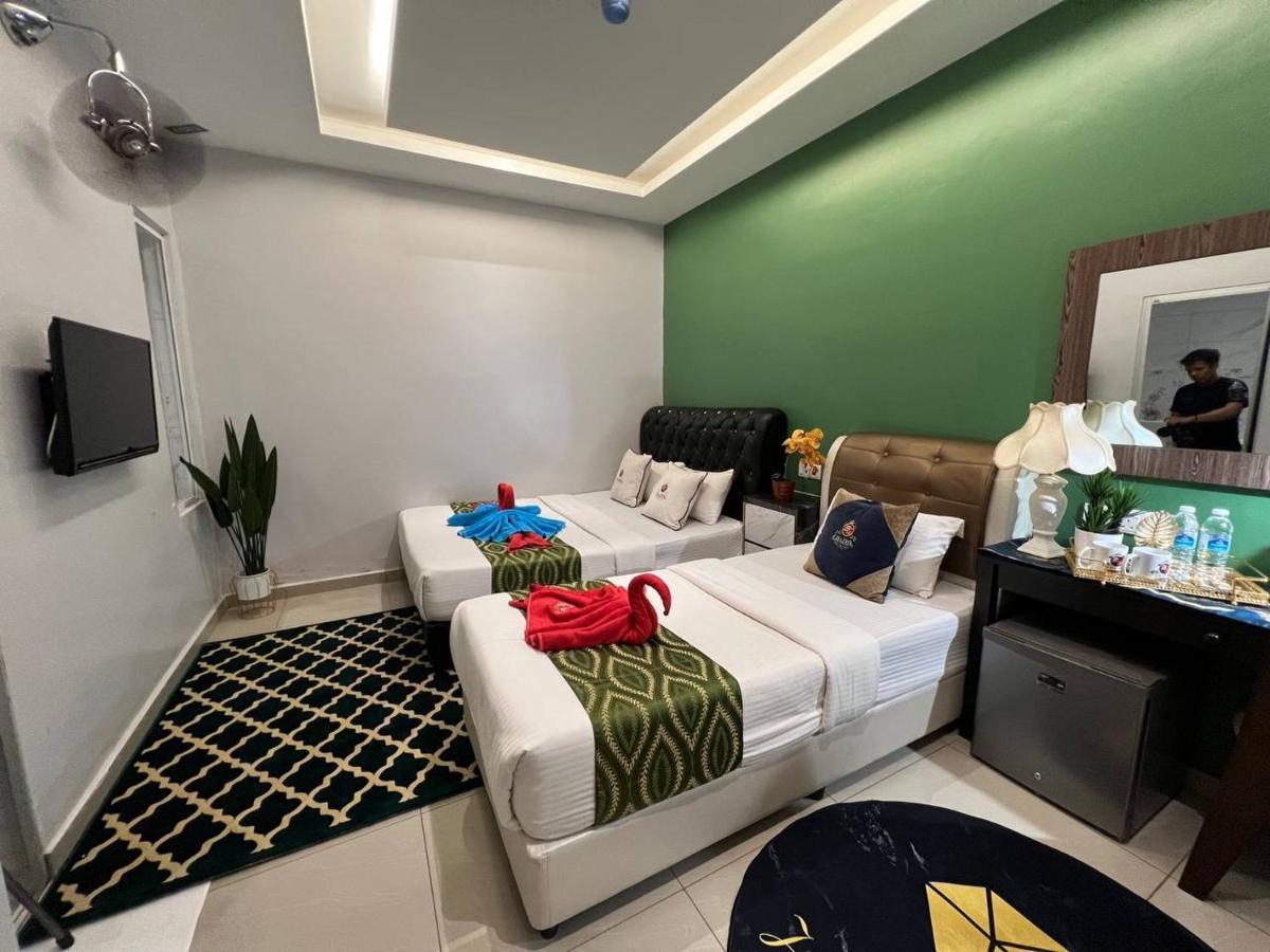 Ghazrins Desaru Hotel Pengerang Exterior photo